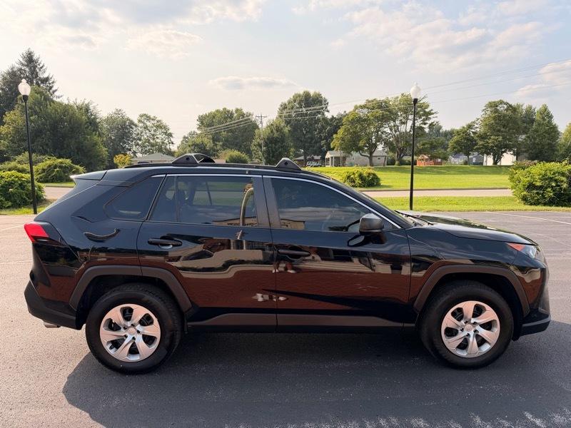 Toyota RAV4 LE AWD 2020