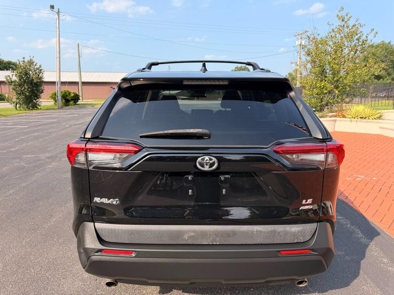 Toyota RAV4 LE AWD 2020