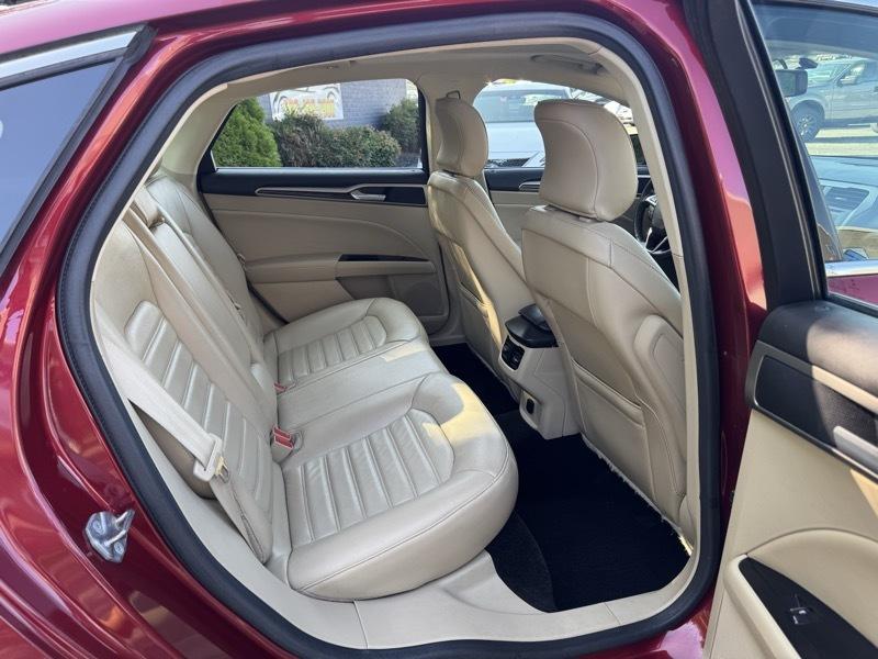 Ford Fusion SE 2015