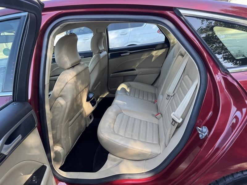 Ford Fusion SE 2015