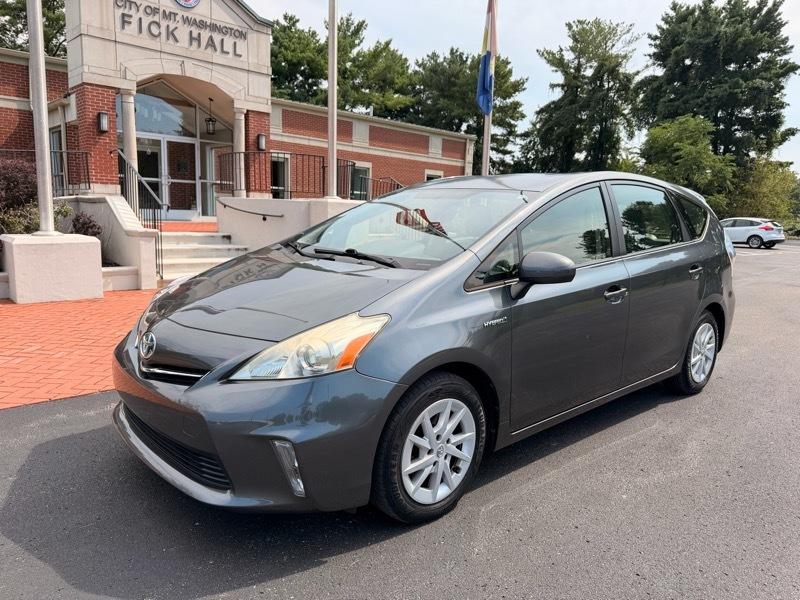 Toyota Prius V Two 2014