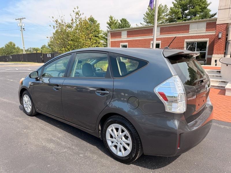 Toyota Prius V Two 2014