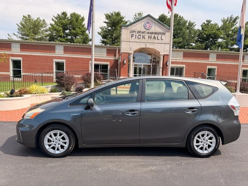Toyota Prius V Two 2014