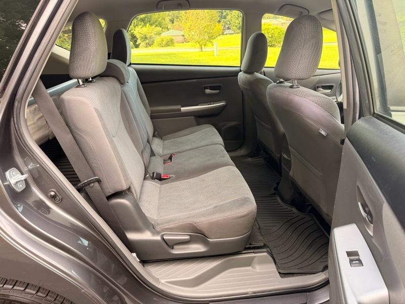 Toyota Prius V Two 2014