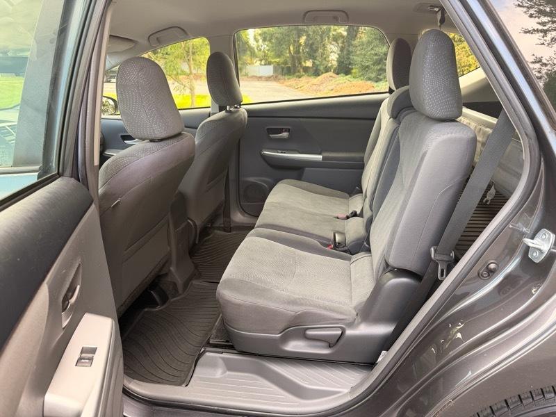 Toyota Prius V Two 2014
