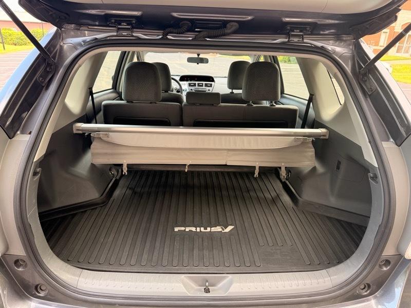 Toyota Prius V Two 2014
