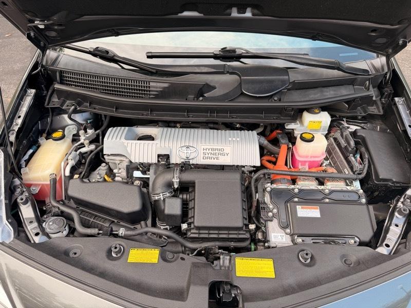 Toyota Prius V Two 2014