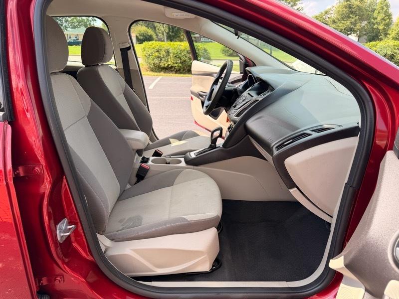 Ford Focus SE Hatch 2014