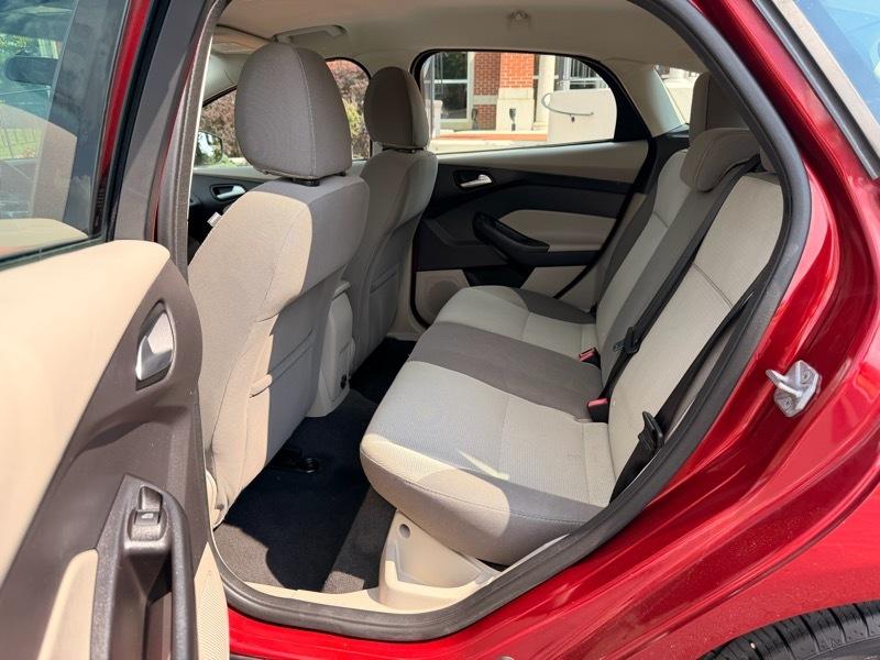 Ford Focus SE Hatch 2014