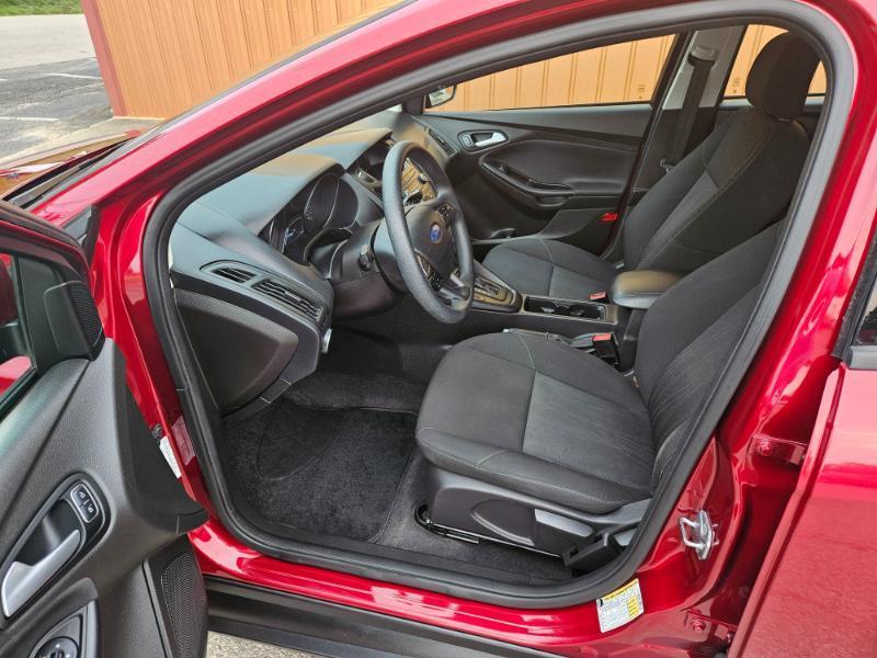 Ford Focus SE Hatch 2015