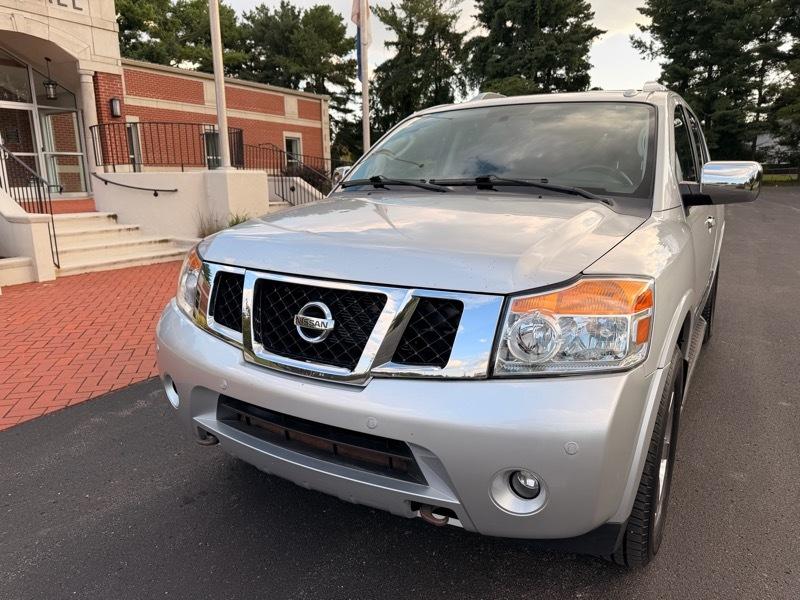 Nissan Armada Platinum 4WD 2012