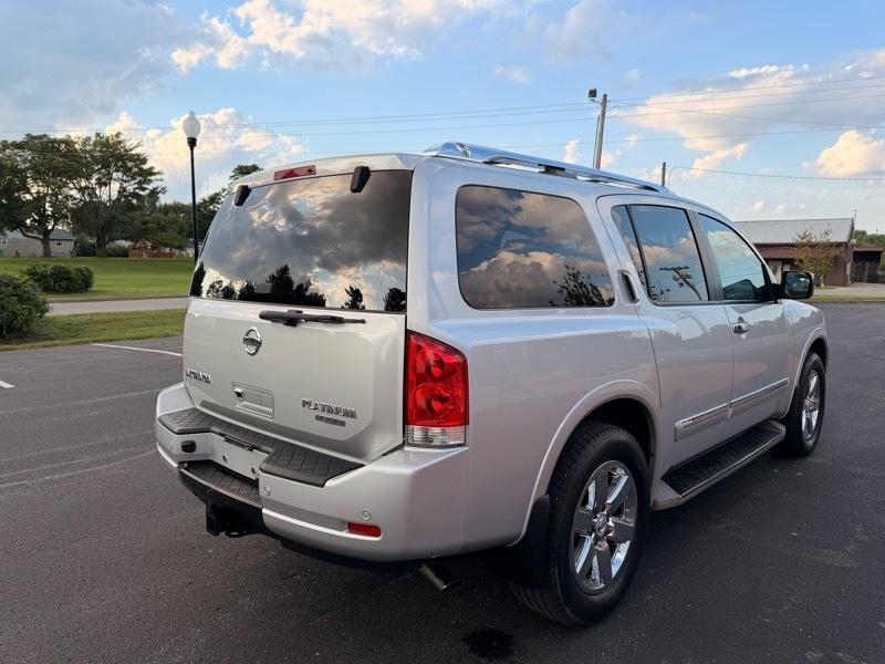Nissan Armada Platinum 4WD 2012