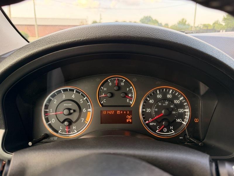 Nissan Armada Platinum 4WD 2012