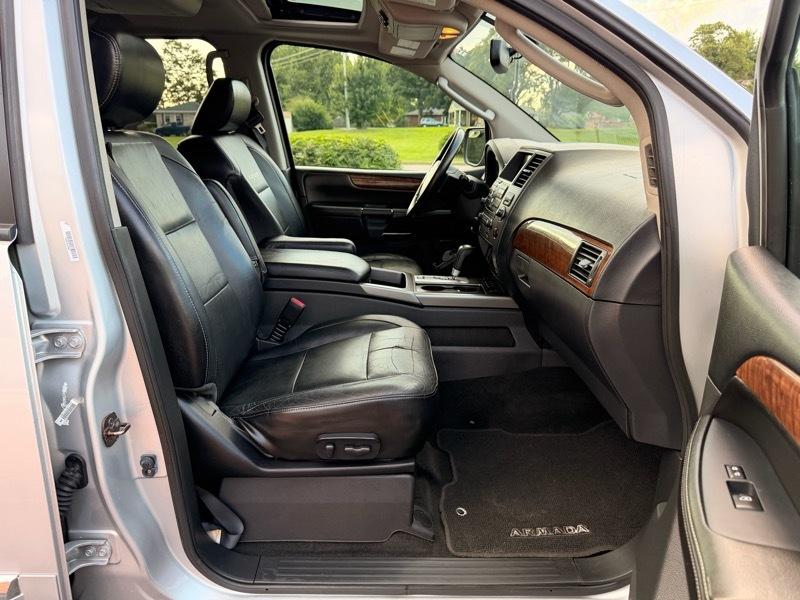Nissan Armada Platinum 4WD 2012