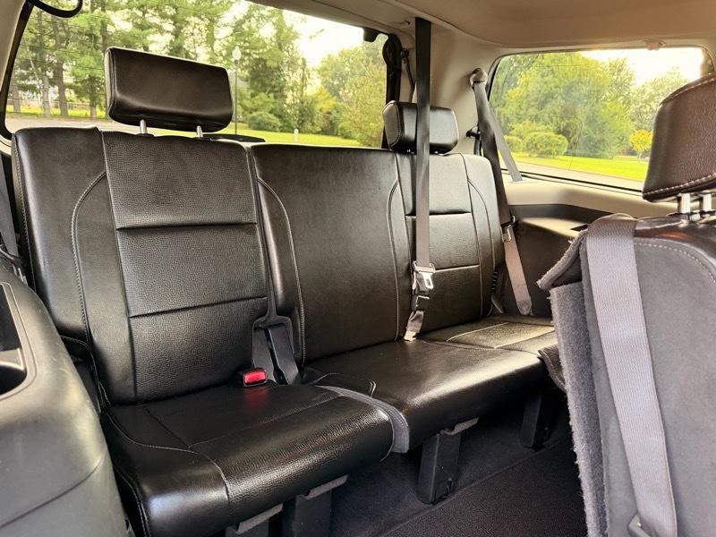 Nissan Armada Platinum 4WD 2012