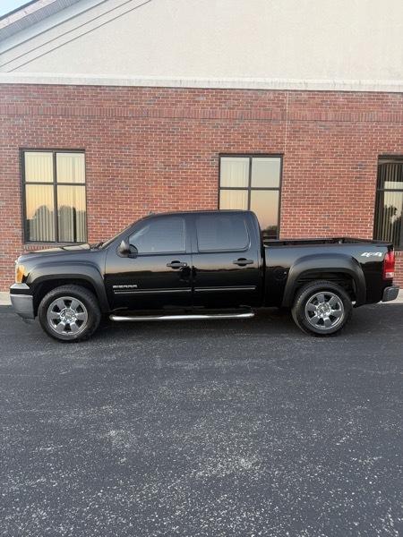 GMC Sierra 1500 4WD Crew Cab 153.0" SLE 2009