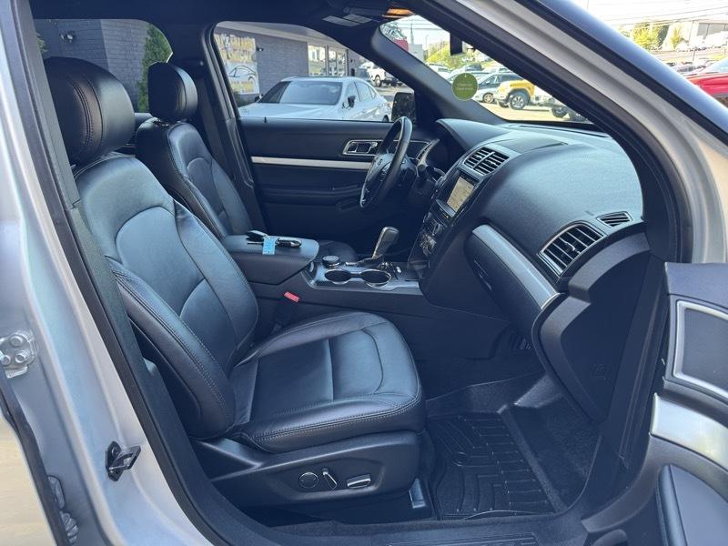 Ford Explorer XLT 4WD 2017