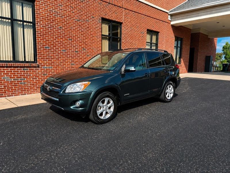 Toyota RAV4 Limited I4 2WD 2012