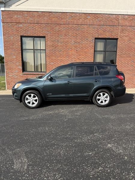 Toyota RAV4 Limited I4 2WD 2012