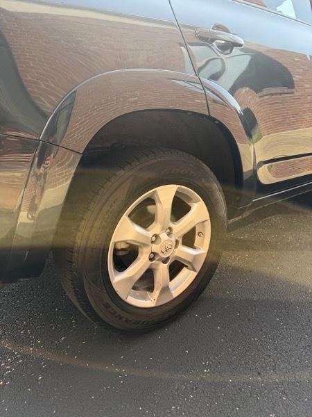 Toyota RAV4 Limited I4 2WD 2012