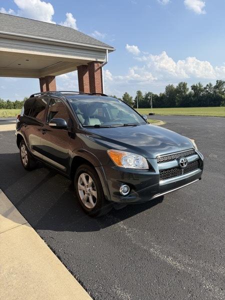 Toyota RAV4 Limited I4 2WD 2012