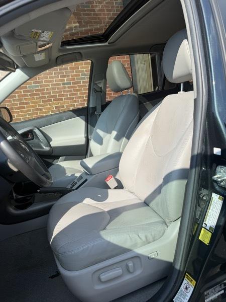 Toyota RAV4 Limited I4 2WD 2012