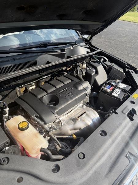Toyota RAV4 Limited I4 2WD 2012