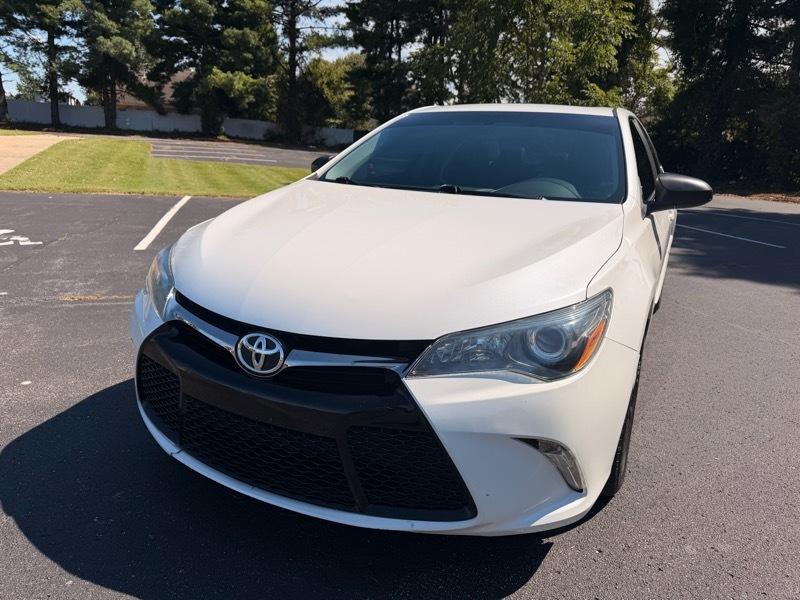 Toyota Camry SE 2017