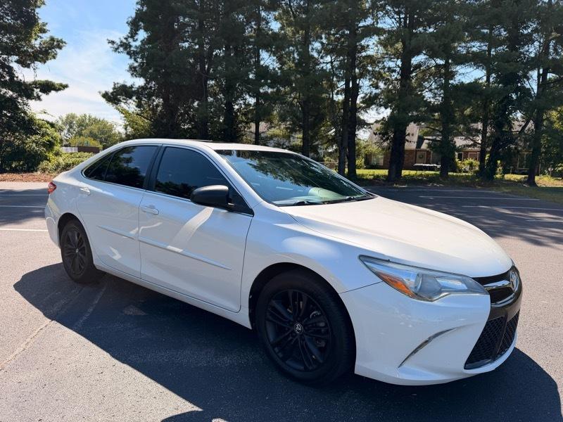 Toyota Camry SE 2017