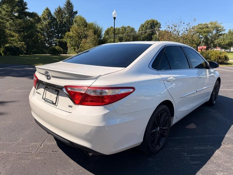 Toyota Camry SE 2017
