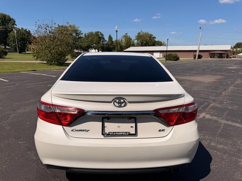 Toyota Camry SE 2017