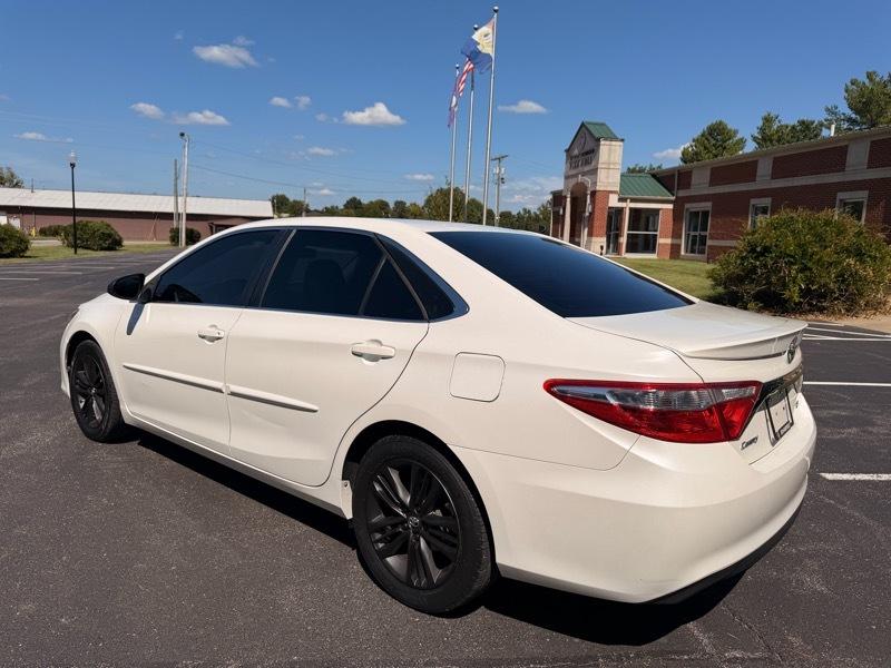 Toyota Camry SE 2017