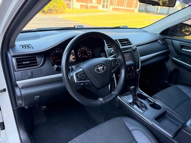 Toyota Camry SE 2017
