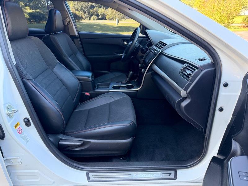 Toyota Camry SE 2017