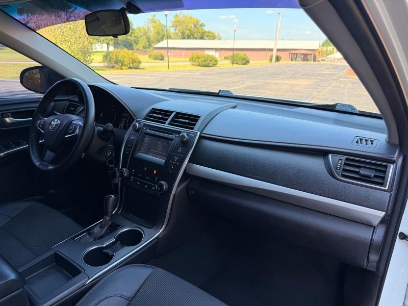 Toyota Camry SE 2017