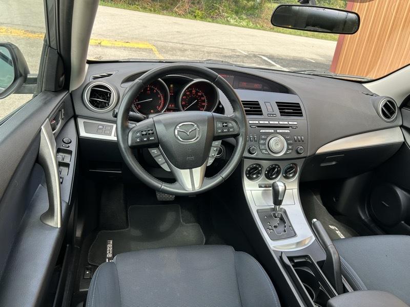 Mazda MAZDA3 s Sport 4-Door 2010