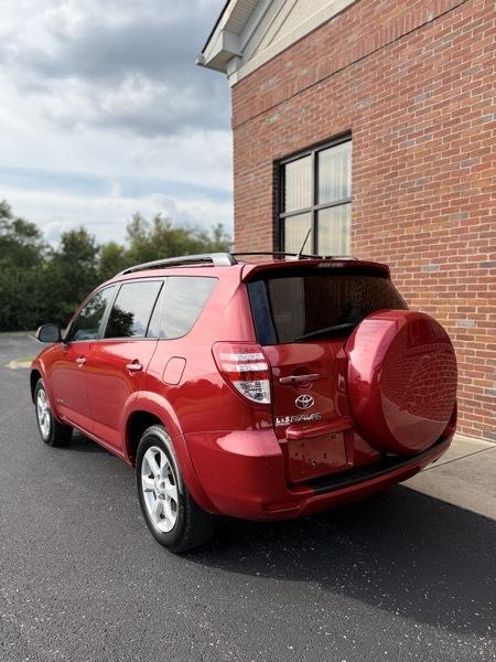 Toyota RAV4 Limited V6 4WD 2012