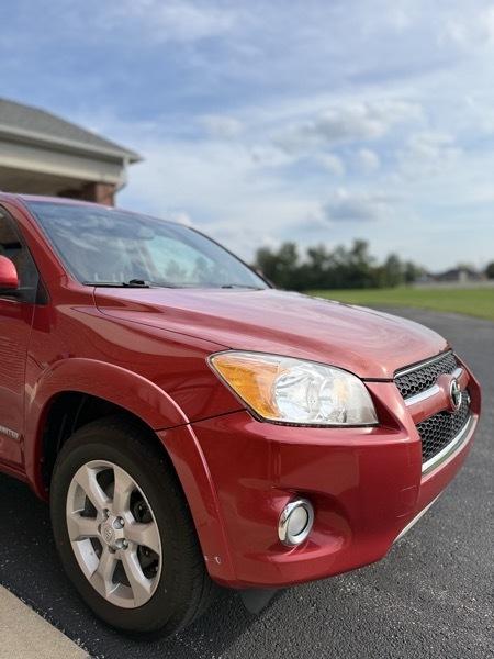 Toyota RAV4 Limited V6 4WD 2012