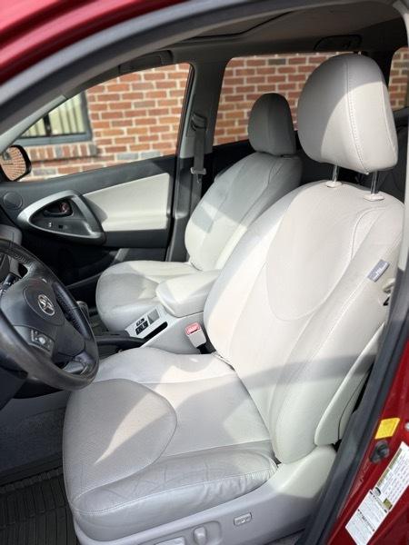 Toyota RAV4 Limited V6 4WD 2012