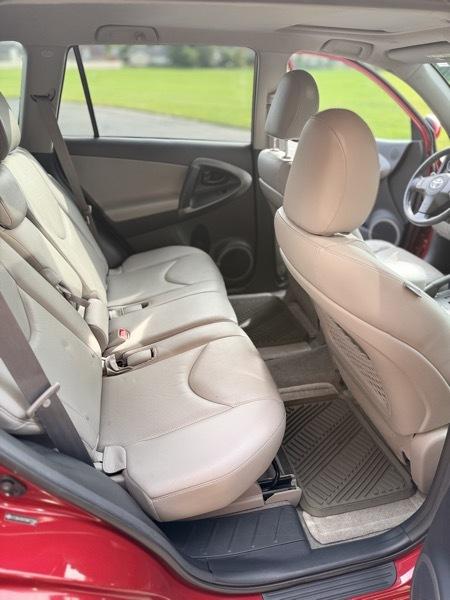 Toyota RAV4 Limited V6 4WD 2012
