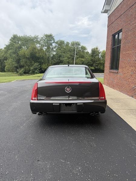 Cadillac DTS Luxury II 2008