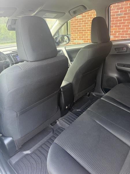 Toyota RAV4 LE FWD 2018