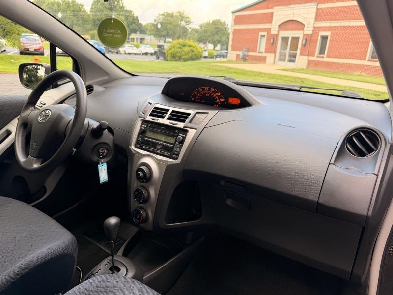 Toyota Yaris Liftback 5-Door AT 2009
