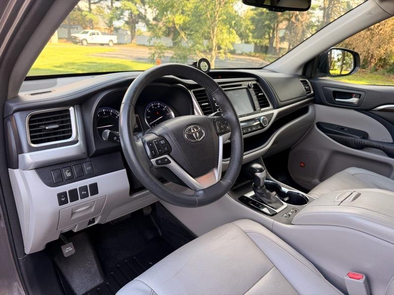 Toyota Highlander  2016