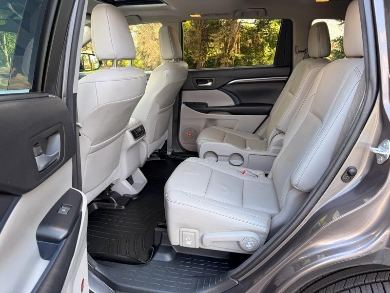 Toyota Highlander  2016