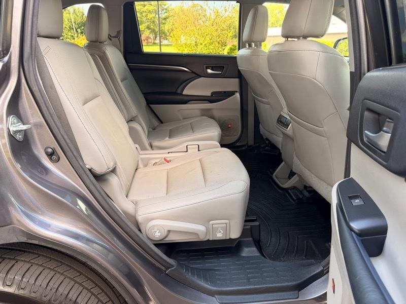 Toyota Highlander  2016