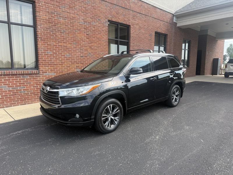 Toyota Highlander XLE AWD V6 2016