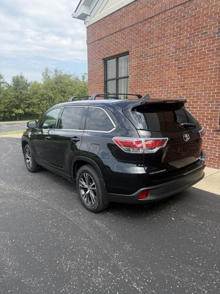 Toyota Highlander XLE AWD V6 2016