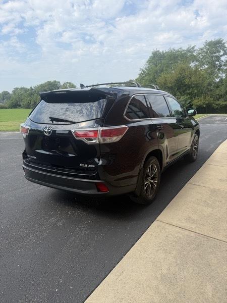 Toyota Highlander XLE AWD V6 2016