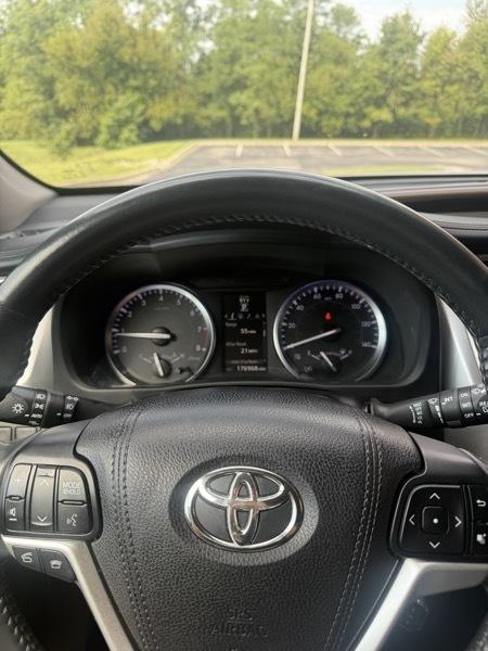 Toyota Highlander XLE AWD V6 2016